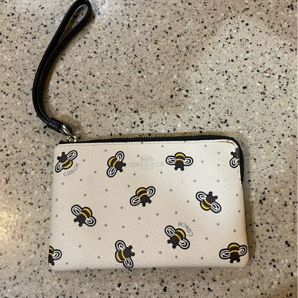 COPY - Coach 4”x6” wristlet bee pattern